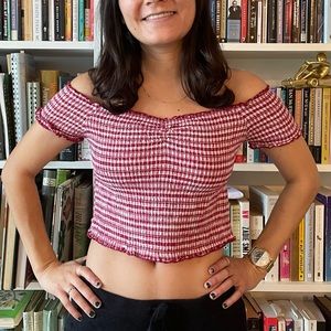 Cropped Off-the-shoulder UO picnic print top